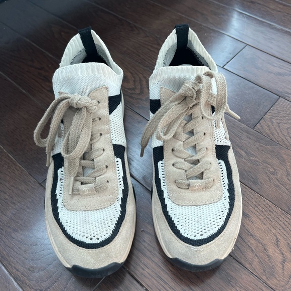 AUTHENTIC Chanel Sneakers Knit and Suede Runners White Light Pink and Black 41 - Picture 5 of 6